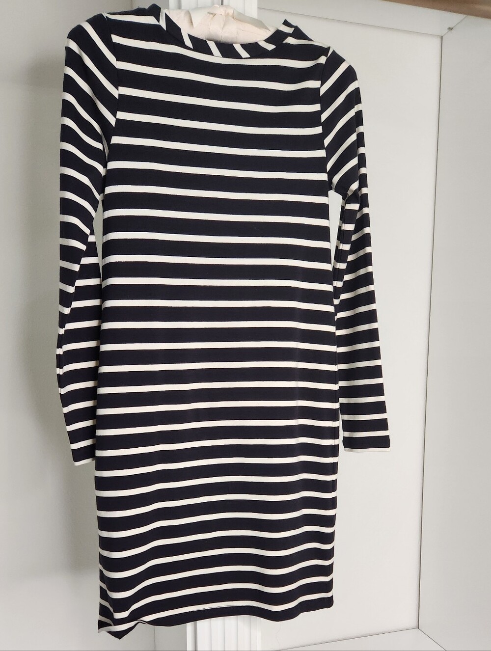 French Connection Striped Long-Sleeve Shift Dress in Black & White New With Tags - Picture 3 of 4